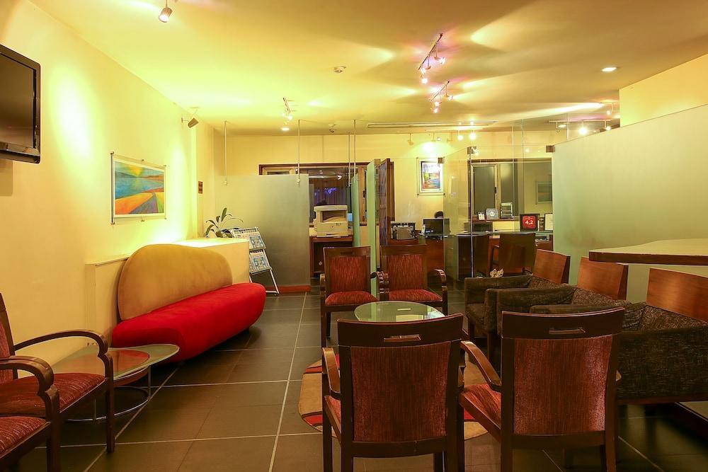 Hotel Studio Estique Pune Exterior foto