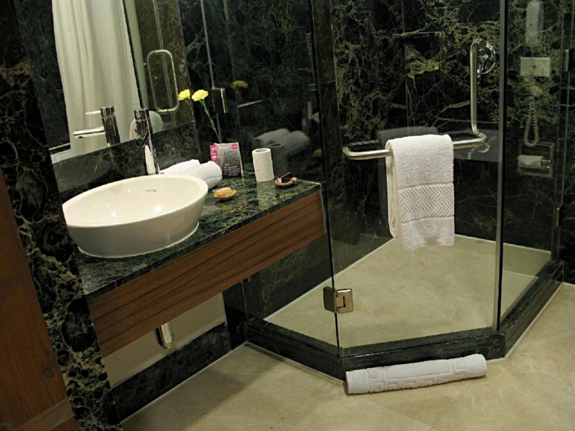 Hotel Studio Estique Pune Exterior foto