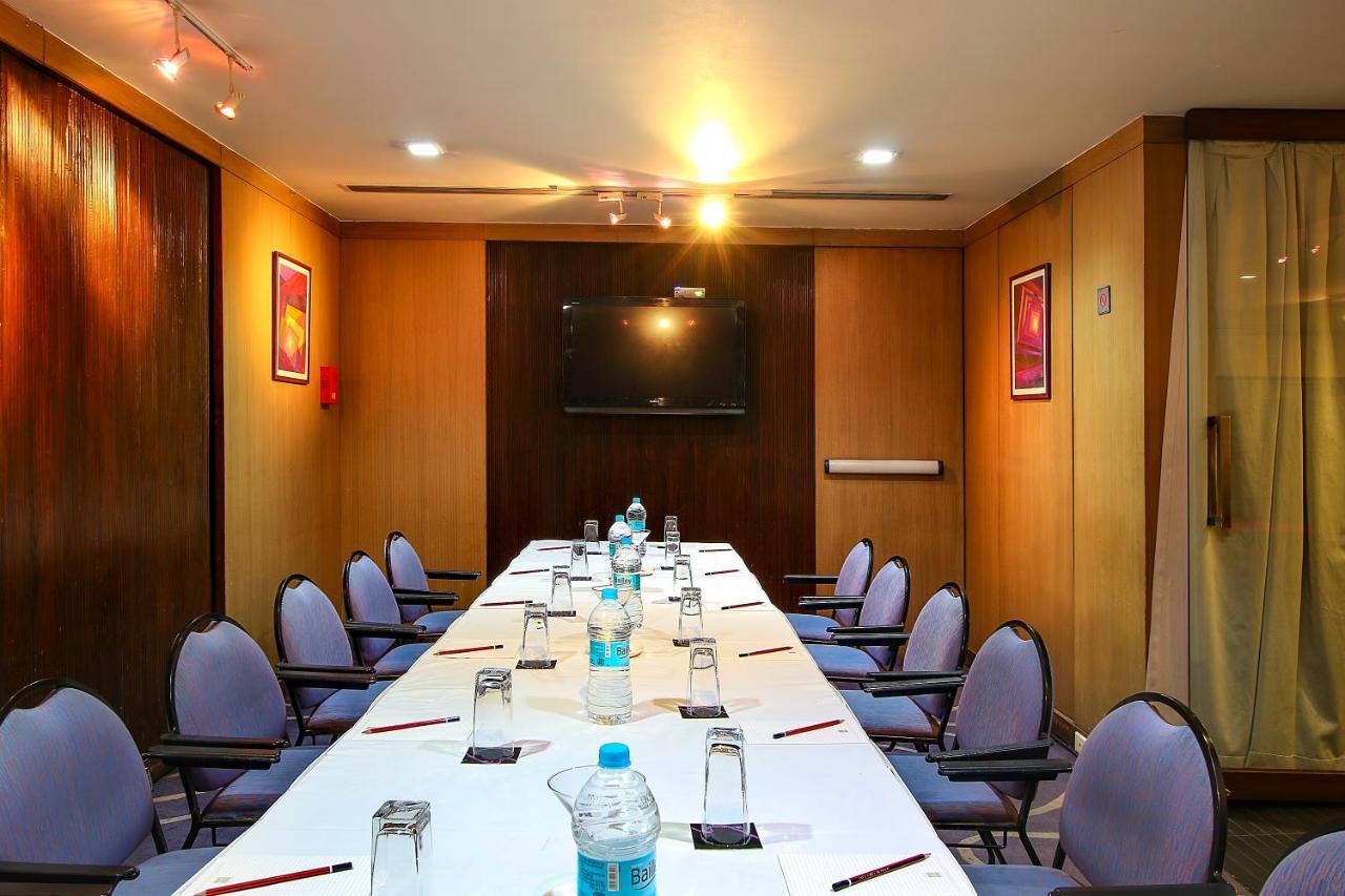 Hotel Studio Estique Pune Exterior foto